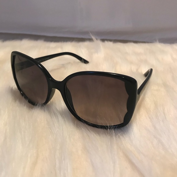 Valentino Accessories - Valentino scalloped square frame sunglasses